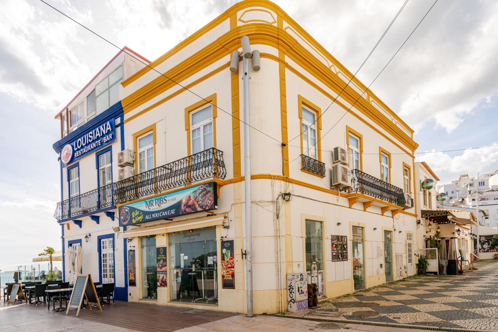 Down Town Beach House Албуфейра Экстерьер фото